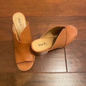 Never worn clog heels